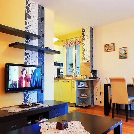 Nicole * Φιλιππούπολη